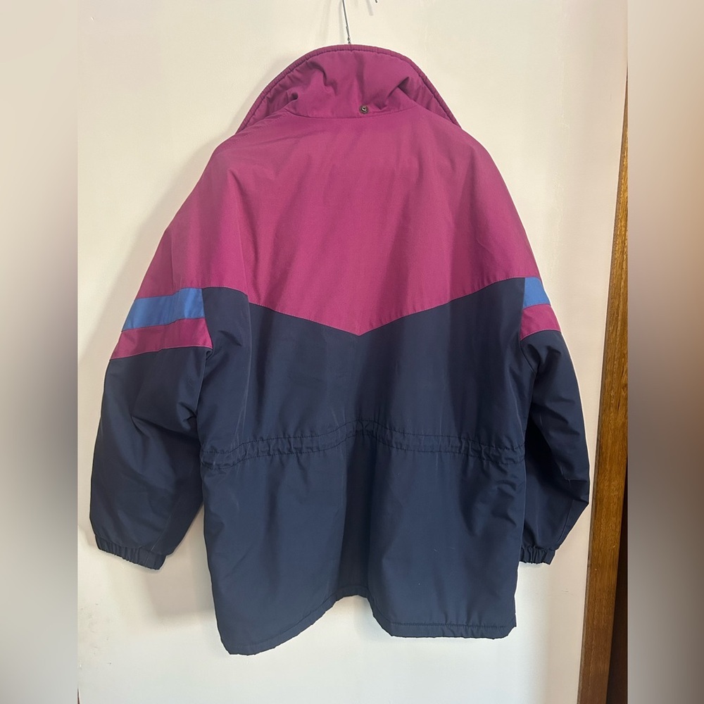 Vintage Ladies Winter Coat - Picture 2 of 7